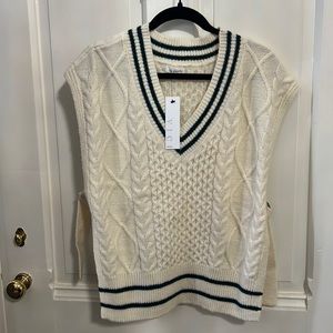 Brand new! Blu pepper women’s sweater vest, open sides. Vici boutique. NWT. SZ M